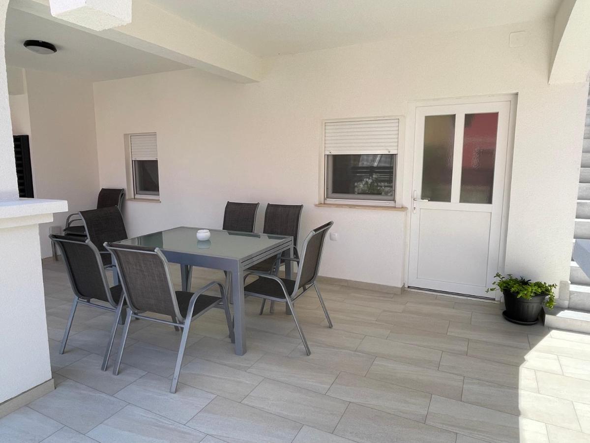 Apartmenthouse Ines Vir Exterior foto