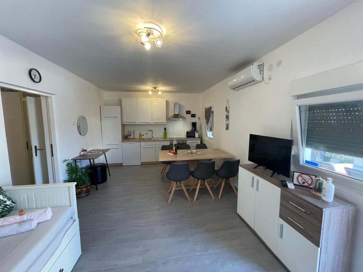 Apartmenthouse Ines Vir Exterior foto