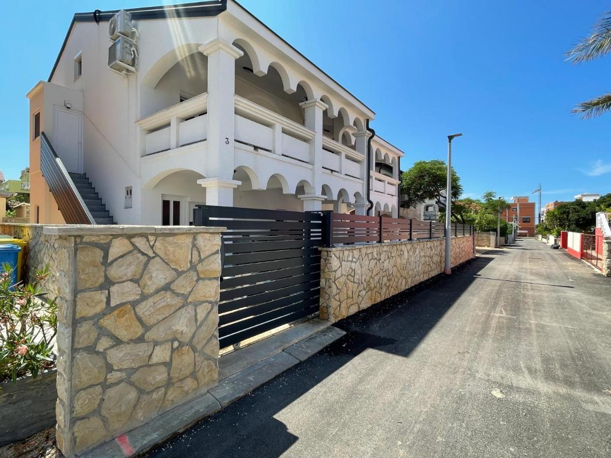 Apartmenthouse Ines Vir Exterior foto